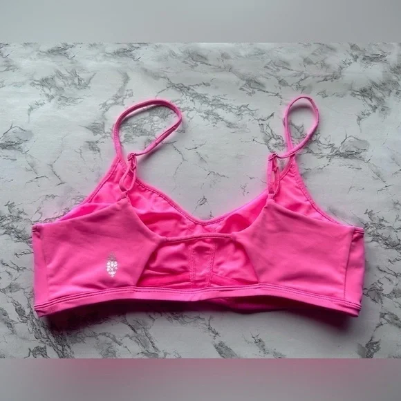 #66 NWOT Free People Movement Ruched Bandeau Bikini Top in Candy - Picture 3 of 8